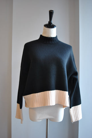 CLEARANCE - BEIGE TURTLENECK STYLE CROPPED SWEATER