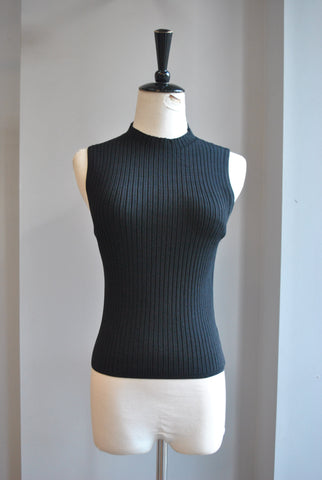 BLACK BASIC SLEEVELESS TOP WITH HIGH NECK AND