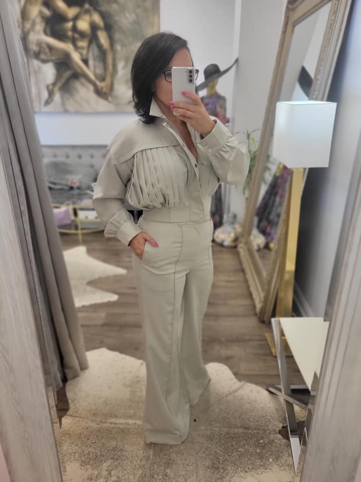 LIGHT GREY SUIT WITH BOMPER JACKET