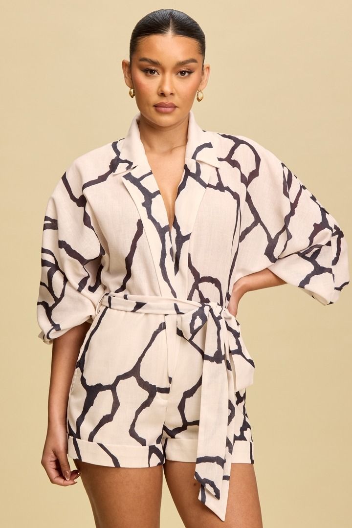 BLACK AND OFF WHITE SUMMER ROMPER WITH A BELT