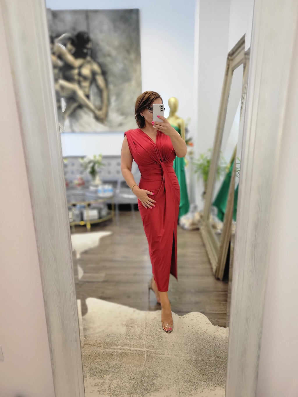 RED FIT MIDI DRESS WITH FRONT RUSHING