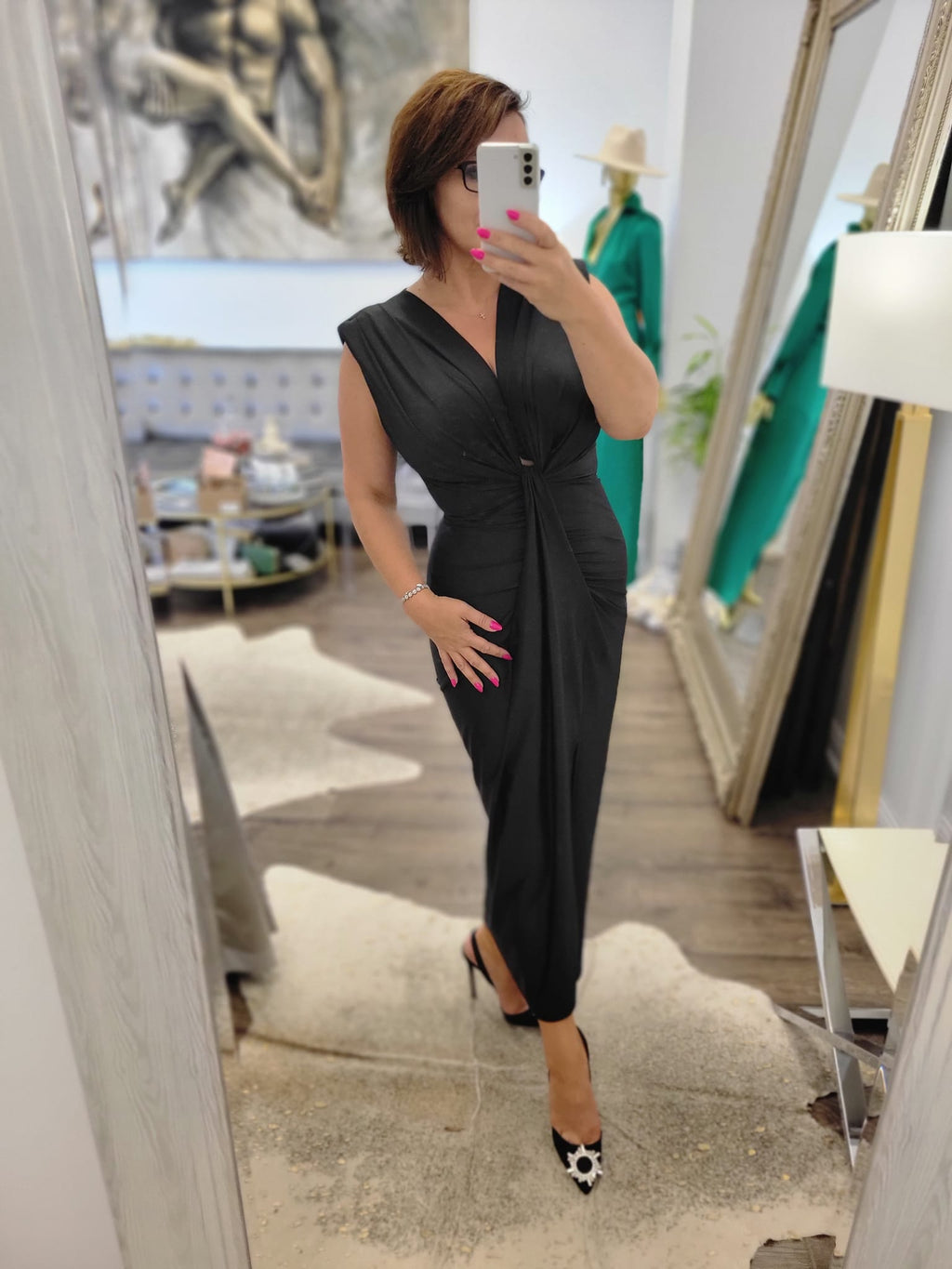BLACK MIDI DRESS WITH FRONT RUSHING