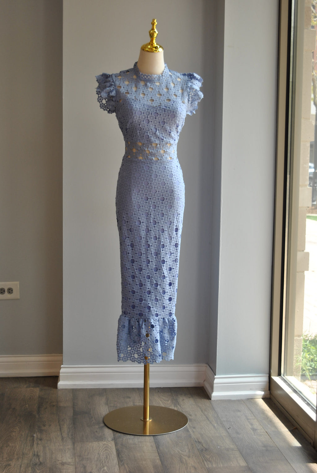 PERIWINKLE LACE MIDI SUMMER DRESS WITH RUFFLES