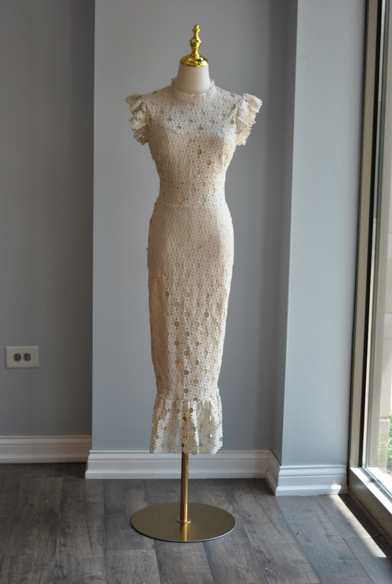 BEIGE LACE SUMMER DRESS WITH RUFFLES