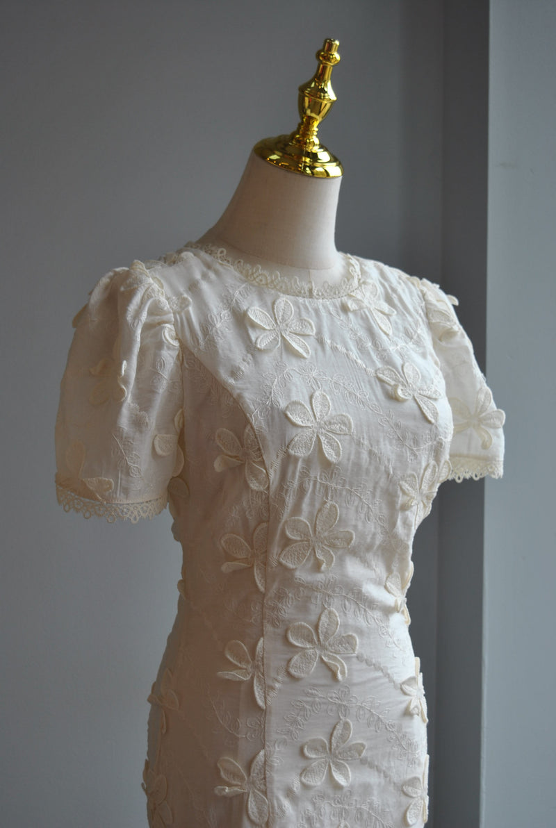 VANILLA LACE MIDI DRESS