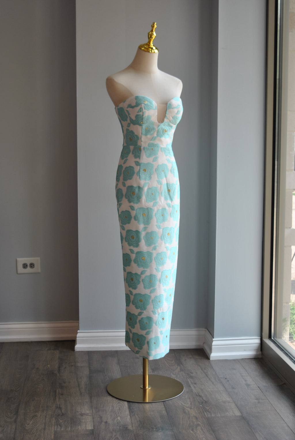 MINT AND WHITE MIDI FIT COCKTAIL DRESS