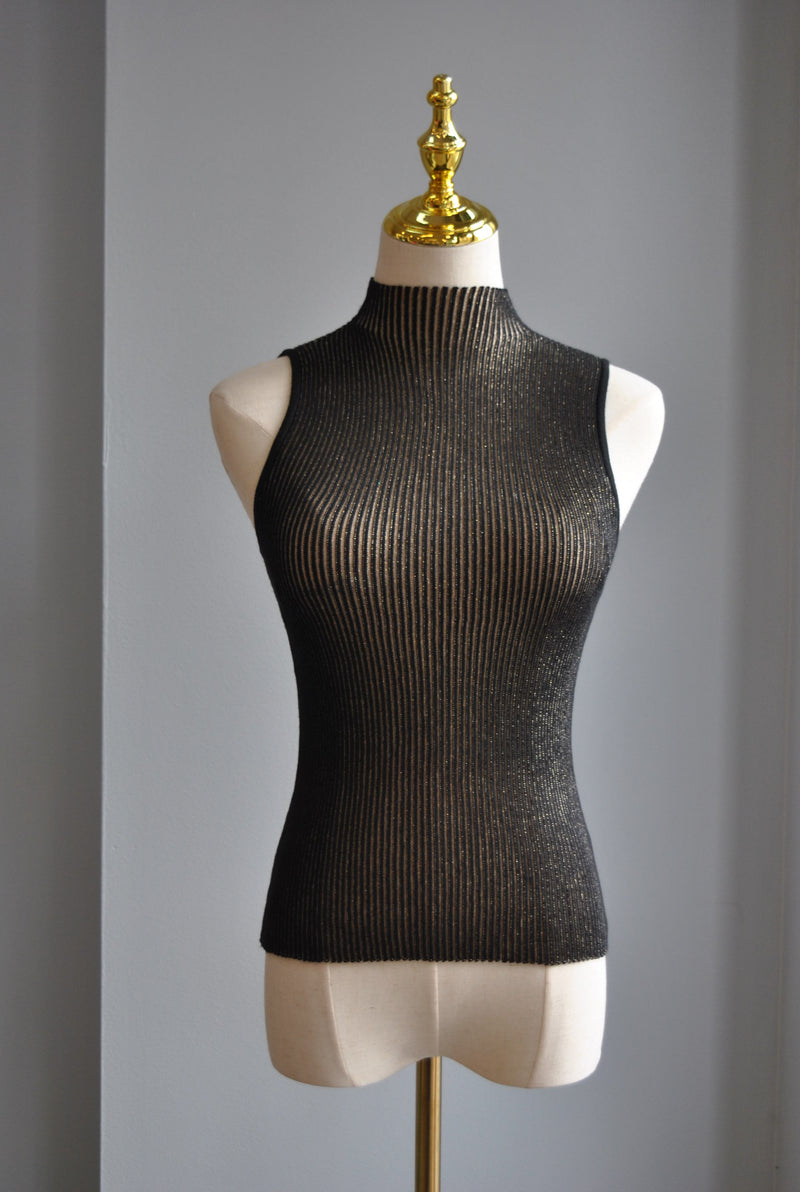 BLACK AND GOLD HIGH NECK BASIC TOP