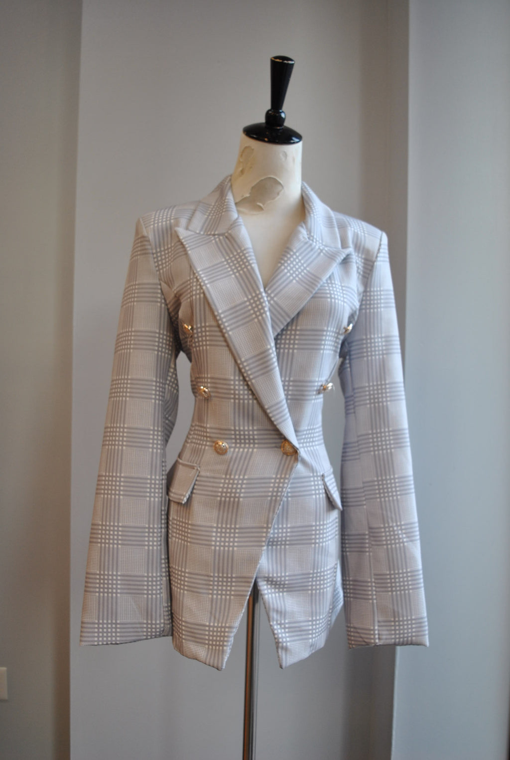 CLEARANCE - GREY PLAID BLAZER