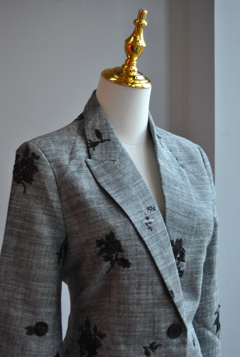 GREY BLAZER WITH SEQUINS