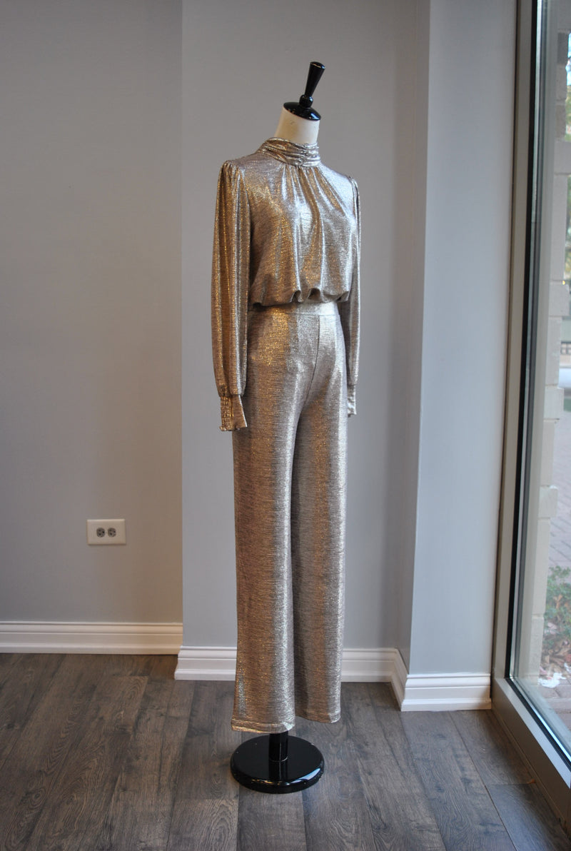 CLEARANCE - SILVER SET OF PANTS AND A TOP