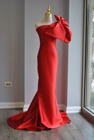 RED LONG EVENING GOWN WITH SIDE BOW