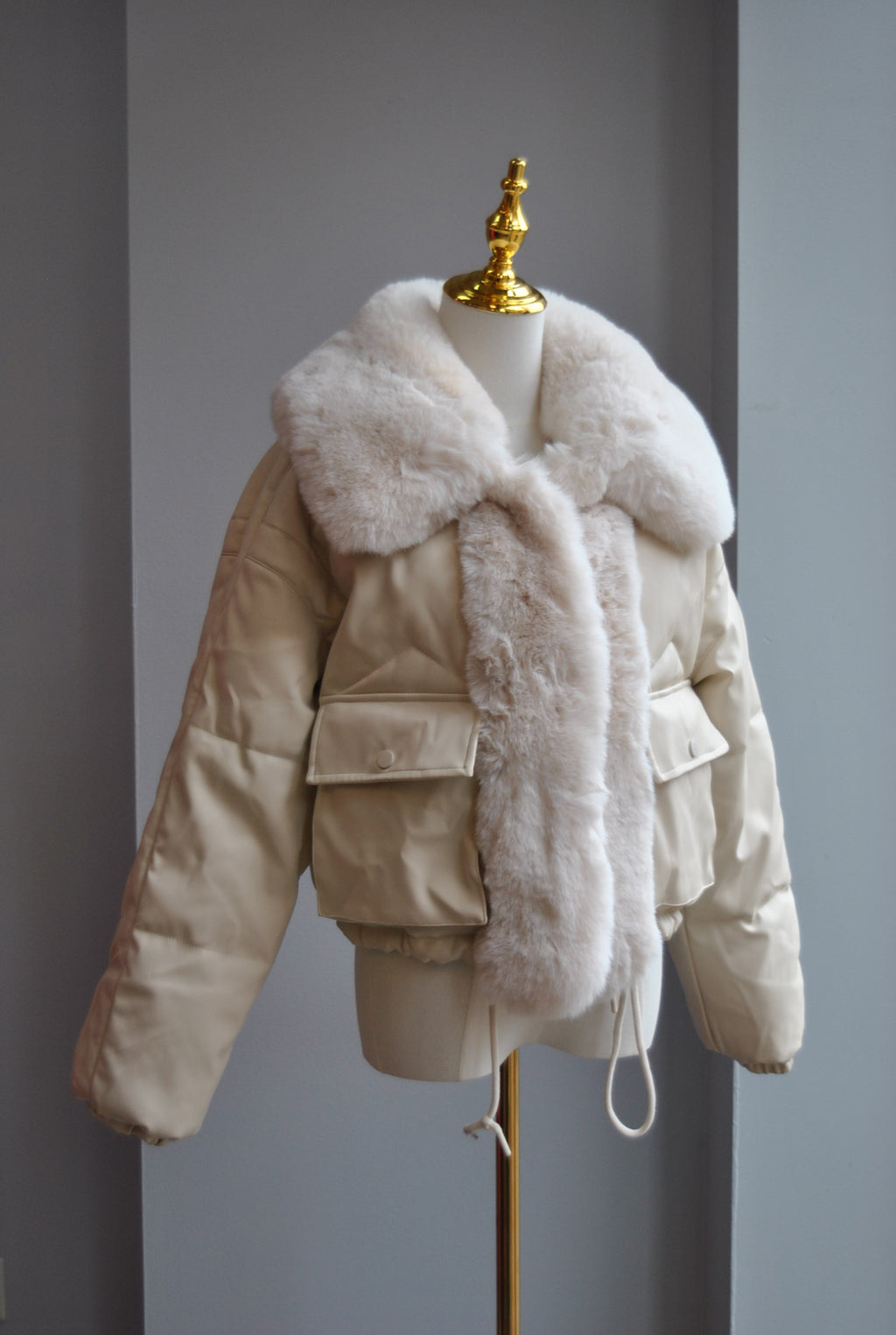LIGHT BEIGE FAUX LEATHER JACKET WITH FAUX FUR