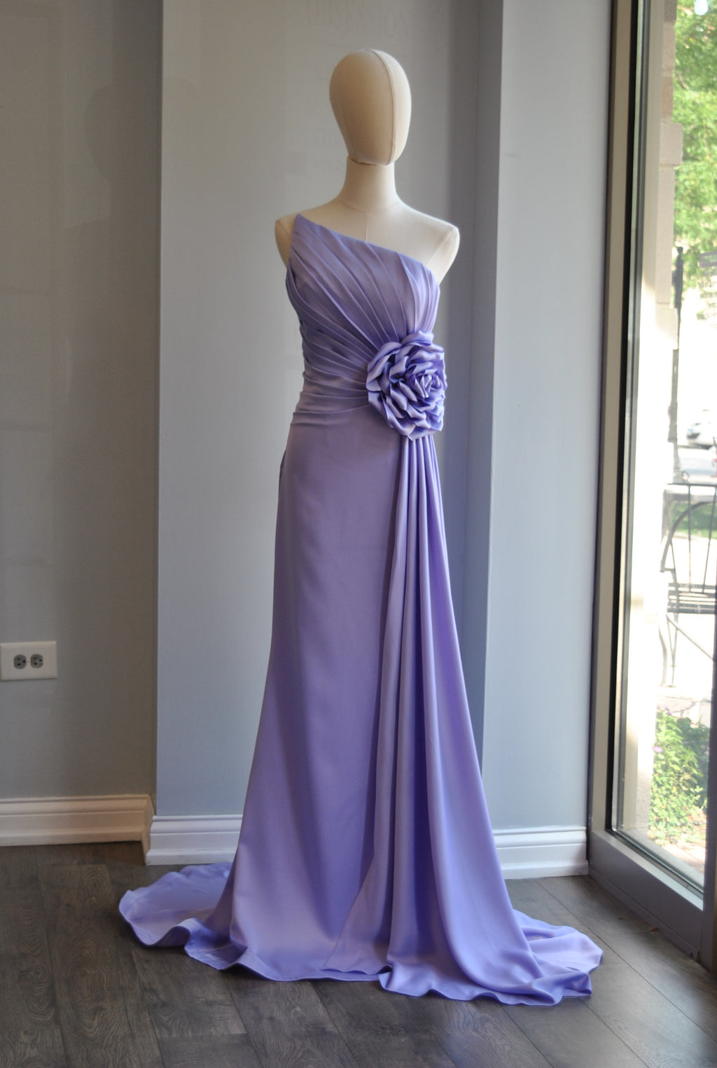 LAVENDER LONG EVENING DRESS WITH SIDE FLOWER