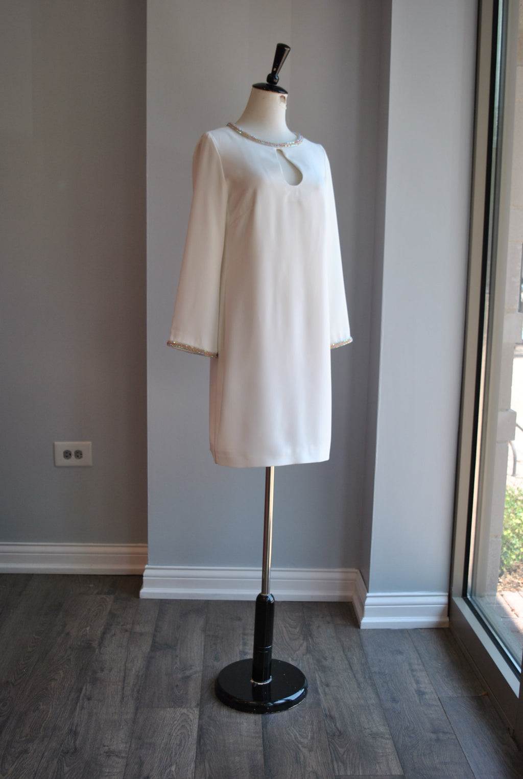 OFF WHITE TUNIC DRESS WITH CRYSTALS