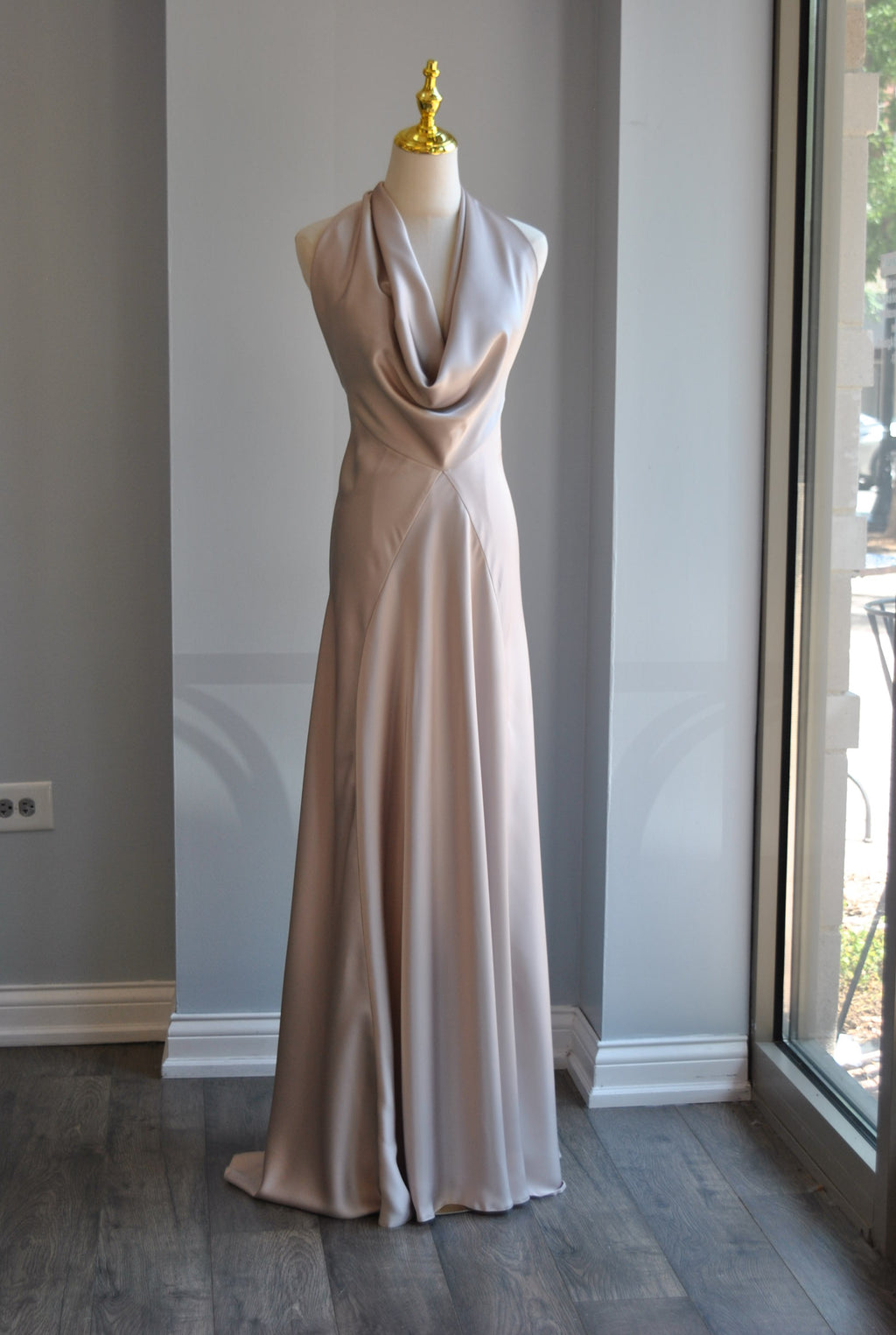 CHAMPAGNE SILKY LONG HALTER STYLE EVENING DRESS WITH OPEN BACK
