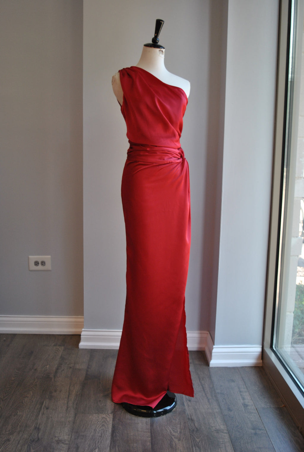 DEEP RED LONG SILKY DRESS WITH SIDE SLIT