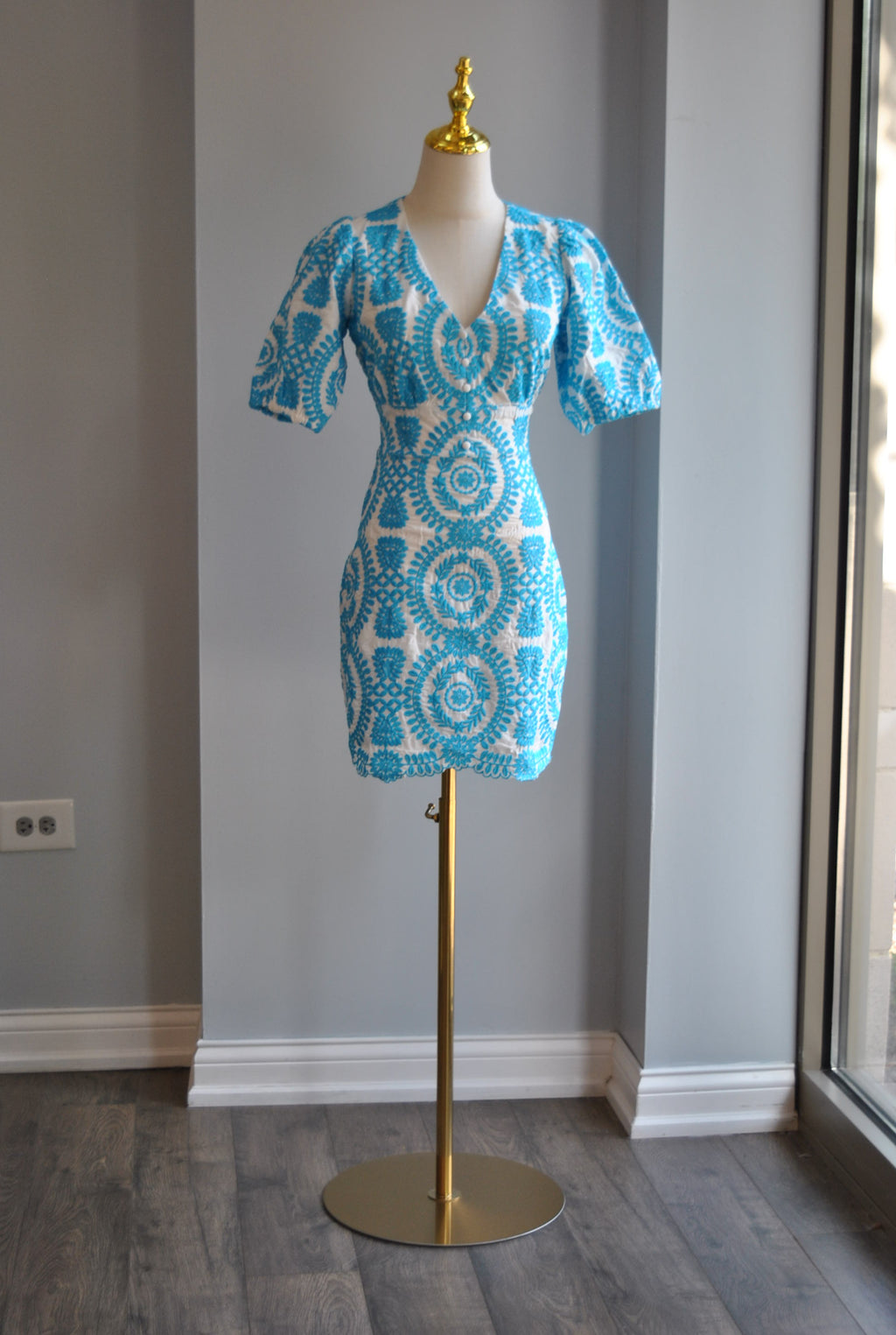 WHITE AND TURQUOISE SUMMER MINI DRESS