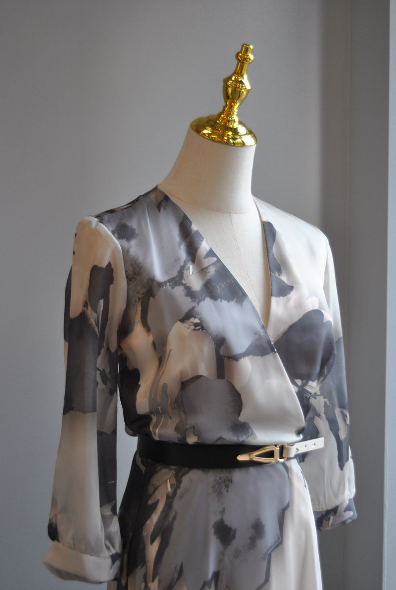 GREY AND VANILLA MIDI DRESS WITH A BELT