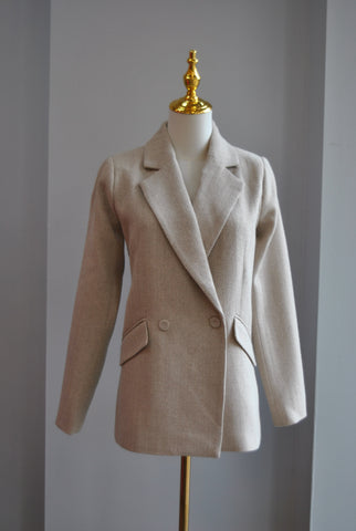 WHITE BLAZER WITH GOLD BUTTONS