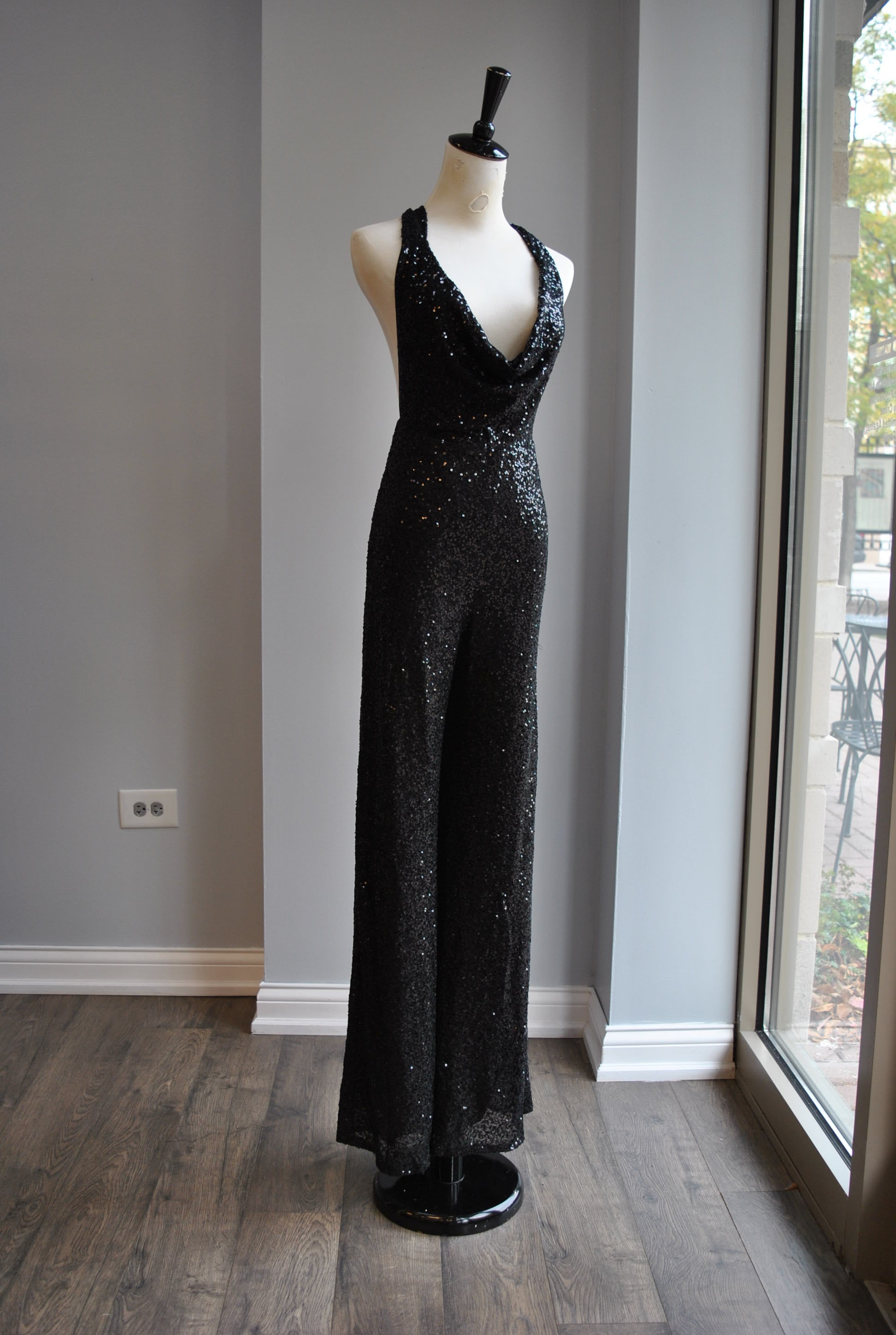 CLEARANCE - LACK SEQUIN JUMPSUIT WITH OPEN BACK – Le Obsession