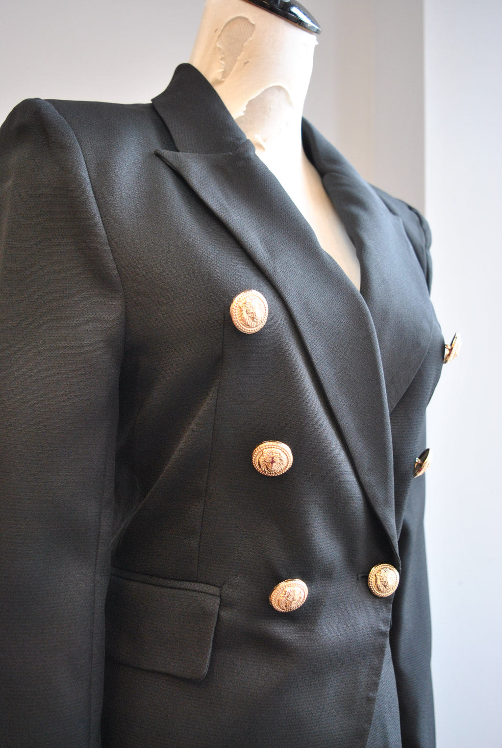 BLACK DOUBLE BREASTED BLAZER