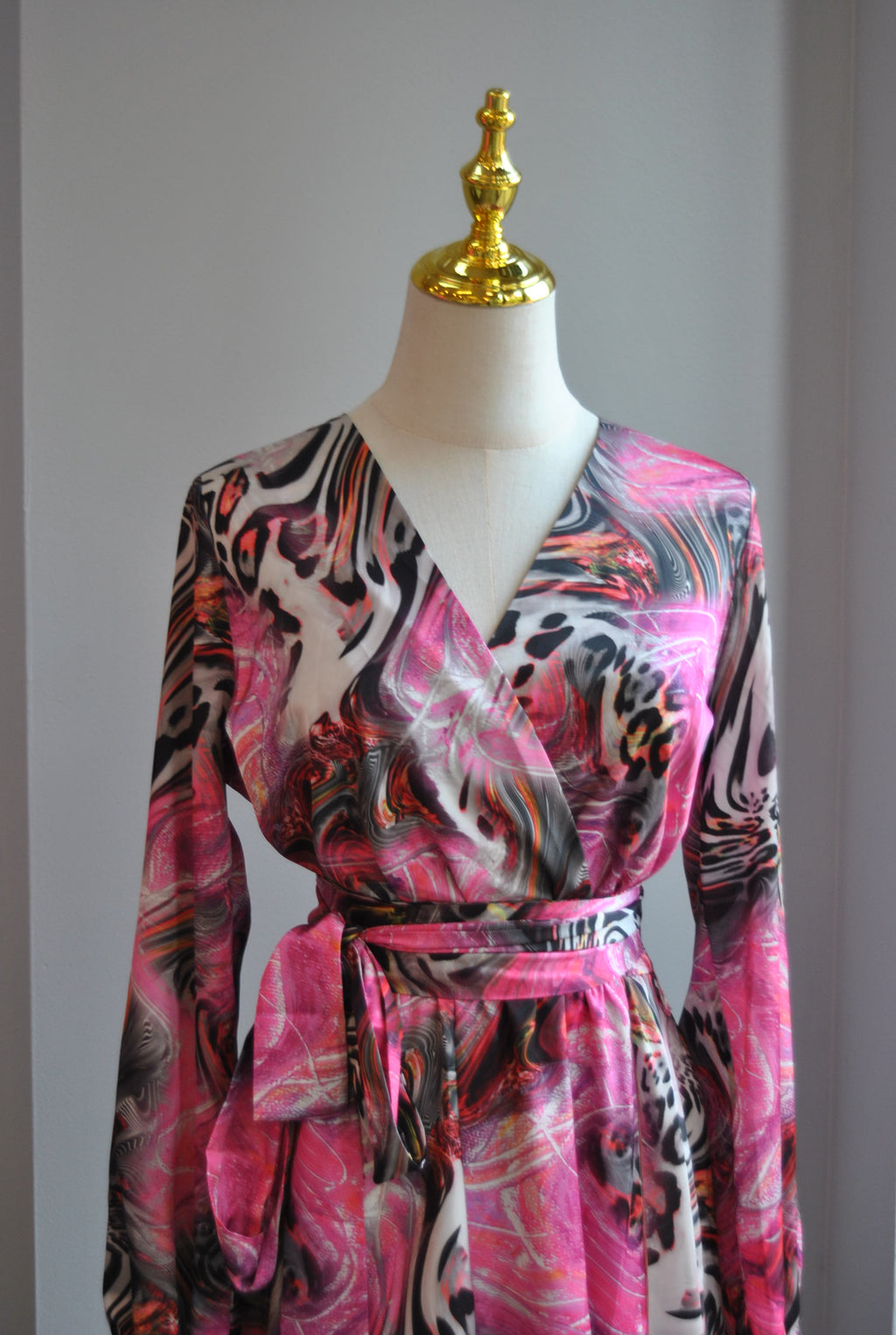 FUCHSIA MULTI SILKY MINI FIT AND FLAIR DRESS WITH A BELT