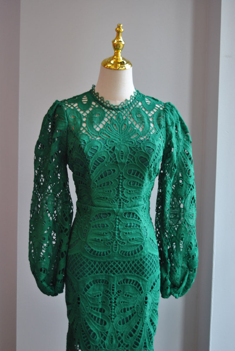 EMERALD GREEN MIDI LACE DRESS
