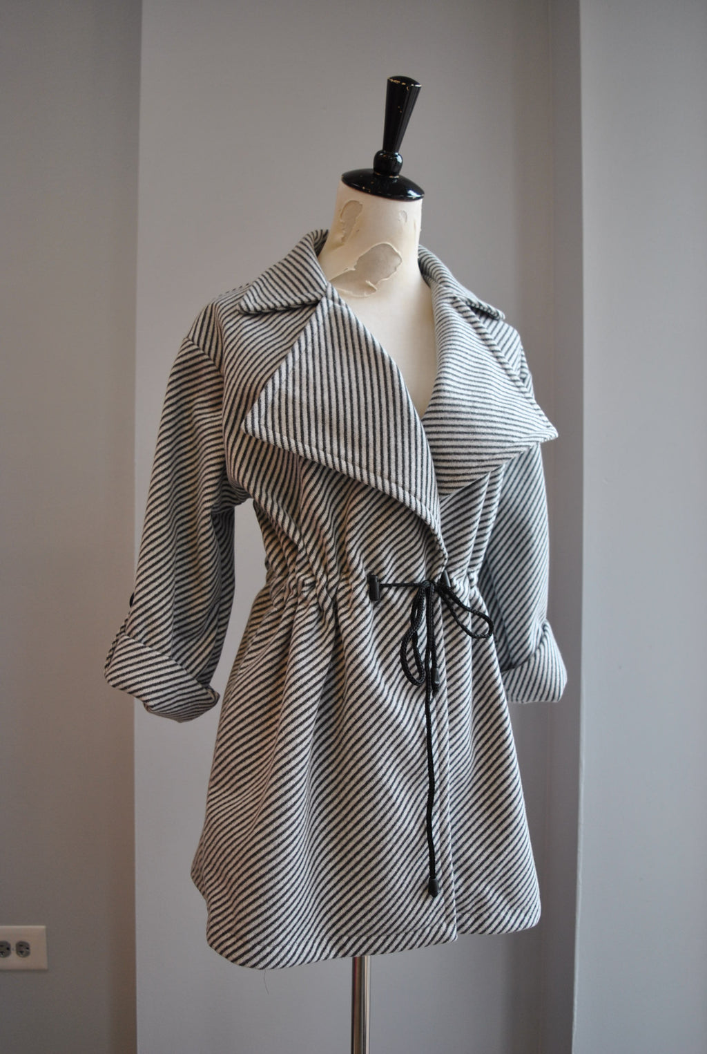 CHARCOAL GREY SPRING JACKET