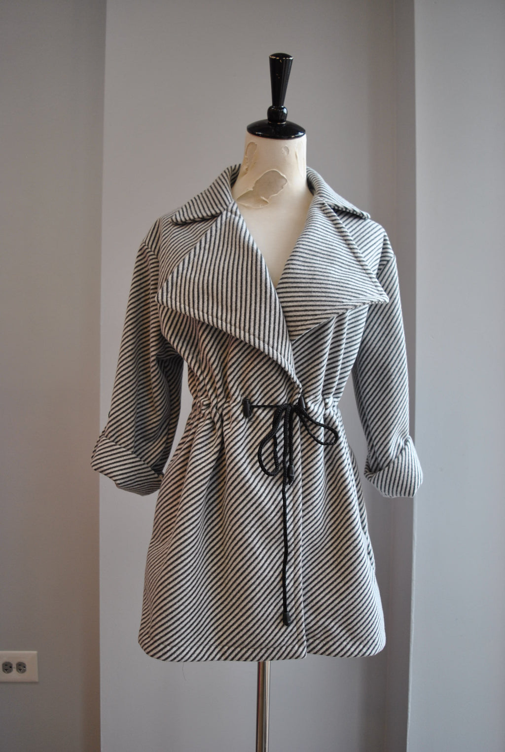 CHARCOAL GREY SPRING JACKET