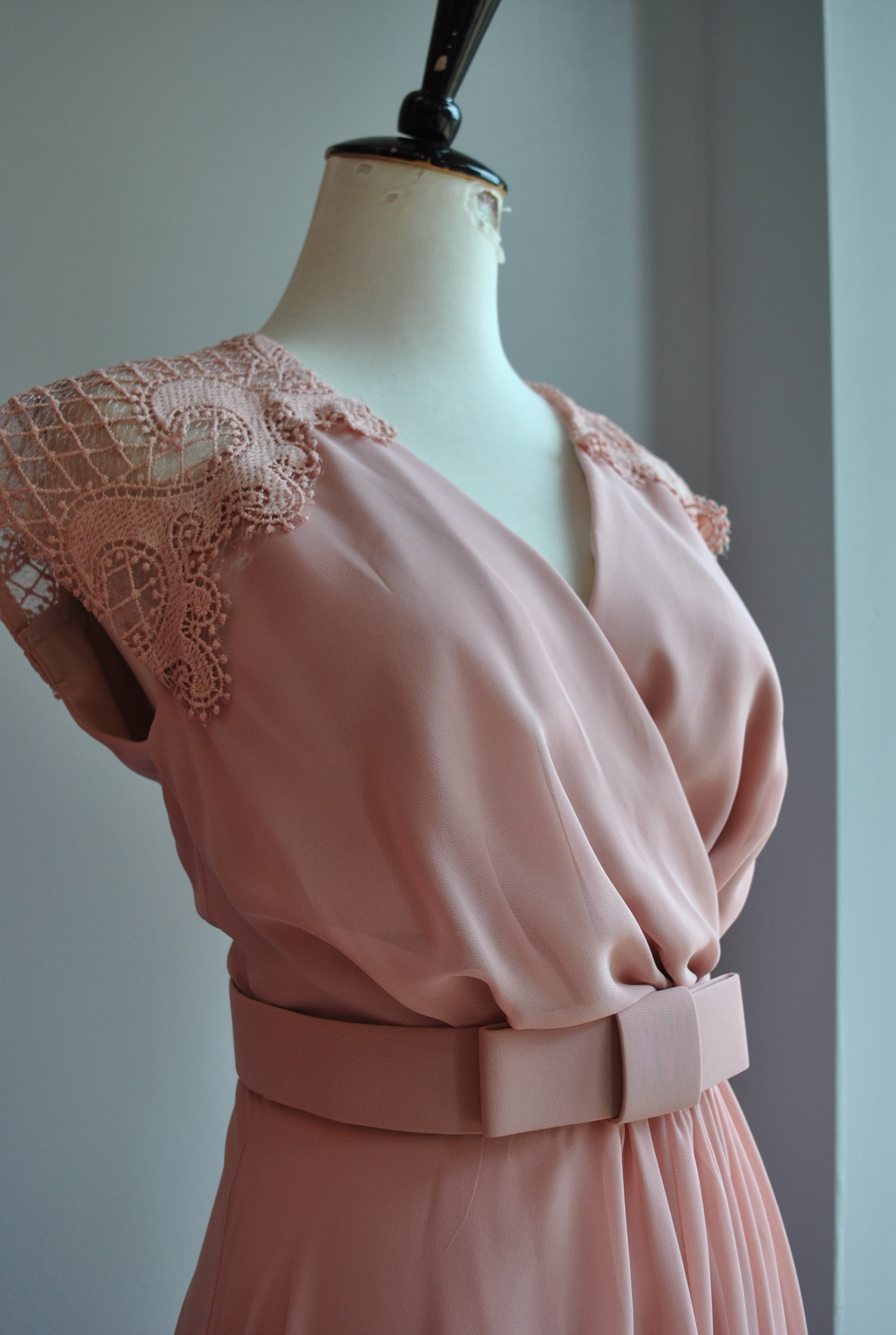 CLEARANCE - BLUSH PINK LONG SUMMER MAXI DRESS WITH LACE SLEEVES AND OP Le Obsession Boutique CLEARANCE - BLUSH PINK LONG SUMMER MAXI DRESS WITH LACE SLEEVES AND OP Le Obsession Boutique