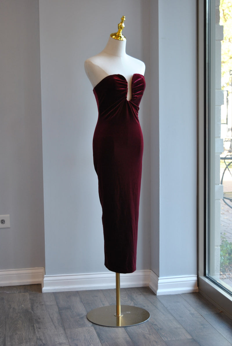 BURGUNDY VELVET MIDI STRAPLESS DRESS BURGUNDY VELVET MIDI STRAPLESS DRESS