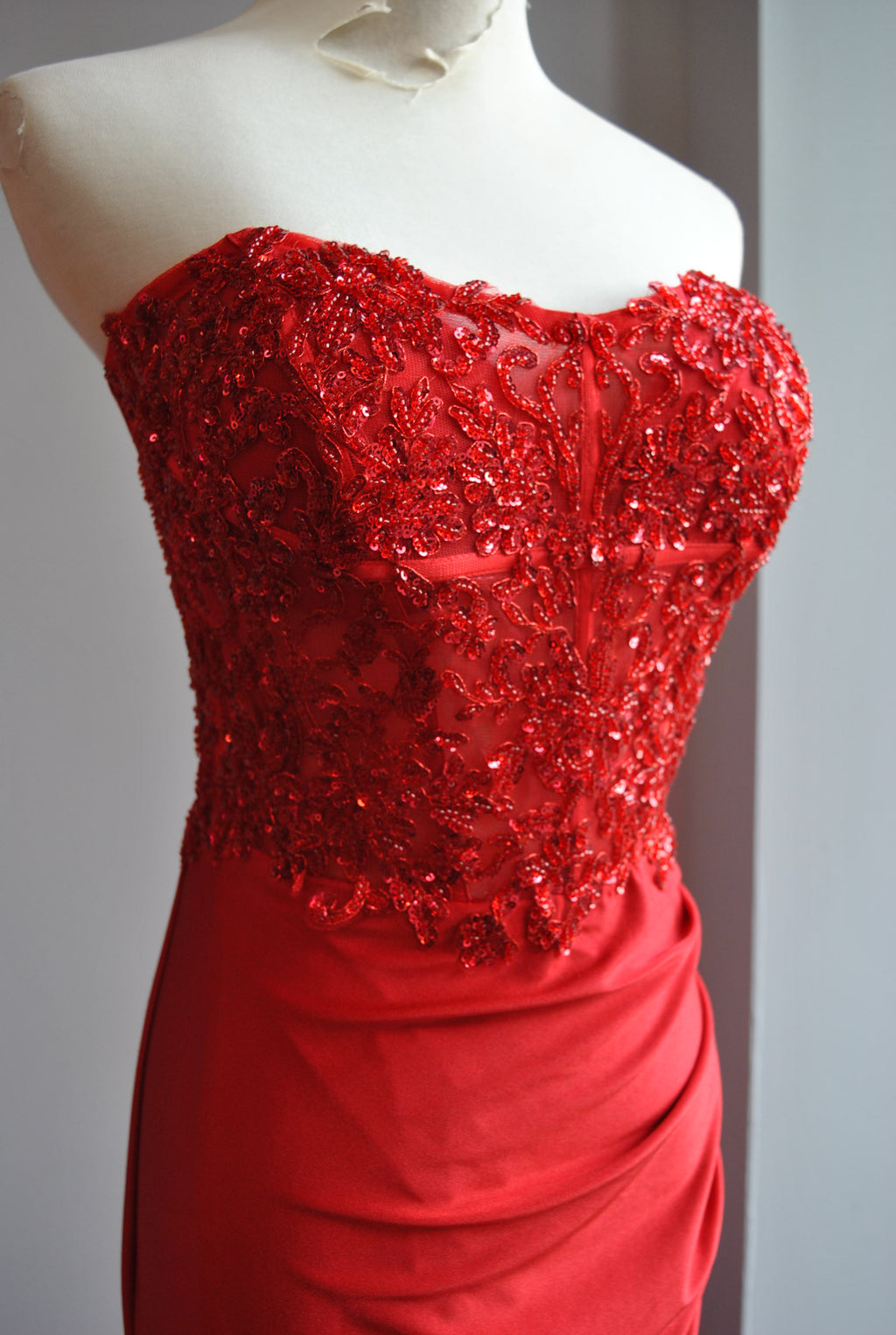 RED LONG EVENING DRESS WITH CRYSTALS