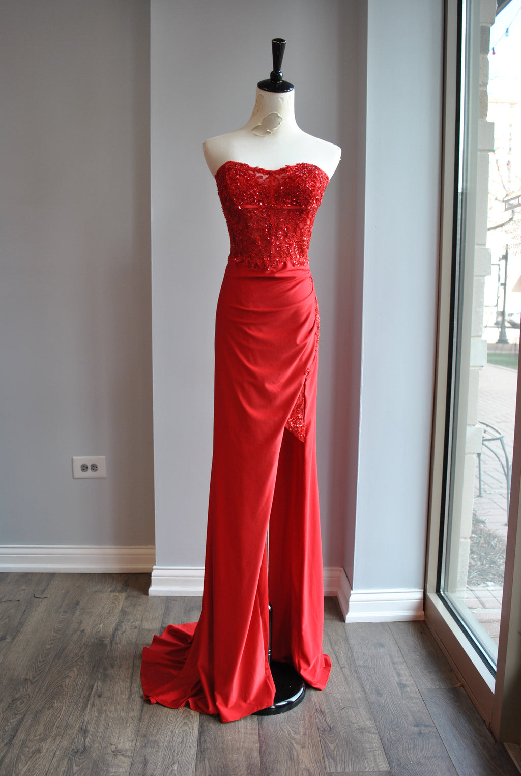 RED LONG EVENING DRESS WITH CRYSTALS