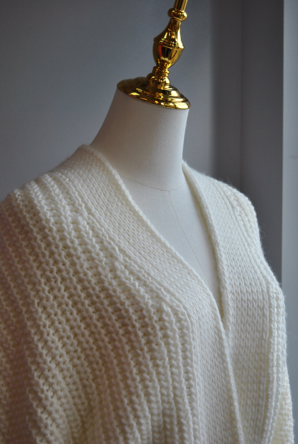 OFF WHITE CHUNKY SWEATER
