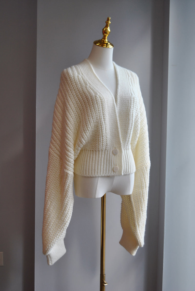 OFF WHITE CHUNKY SWEATER