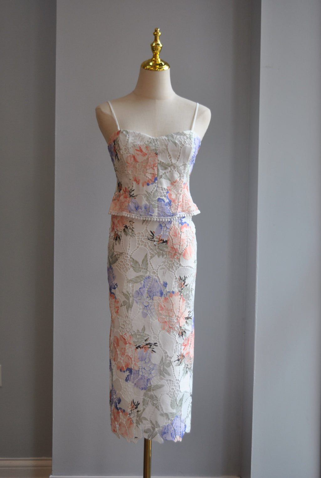 LAVENDER MULTI LACE SET OF PENCIL SKIRT AND CROPPED TOP