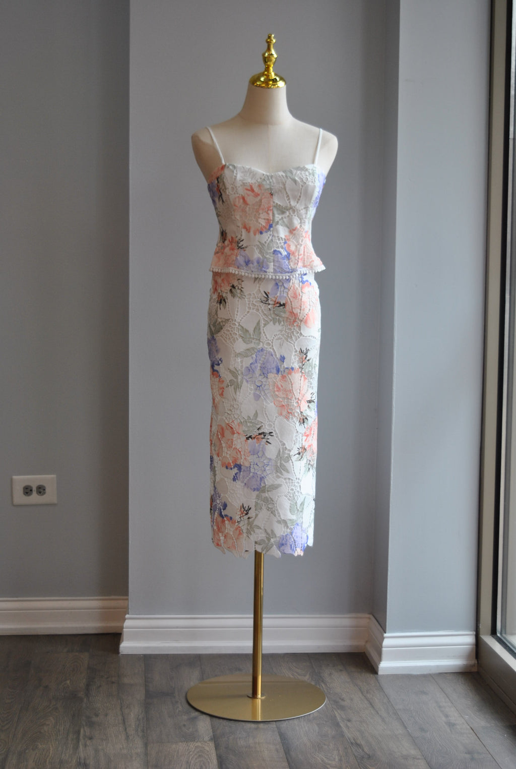 LAVENDER MULTI LACE SET OF PENCIL SKIRT AND CROPPED TOP