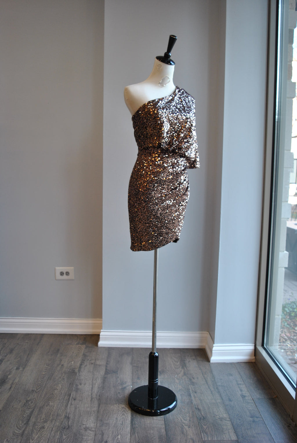 BRONZE SEQUIN MINI PARTY DRESS