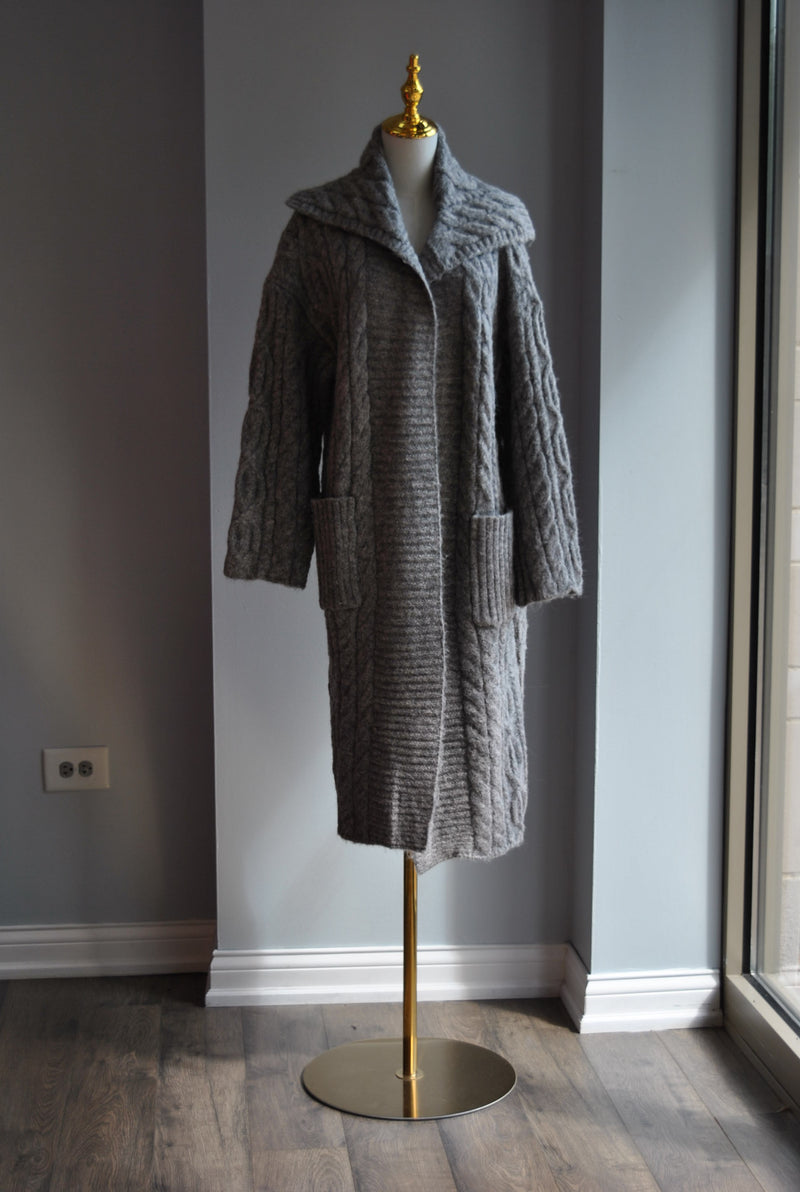 GREY SWEATER CARDIGAN