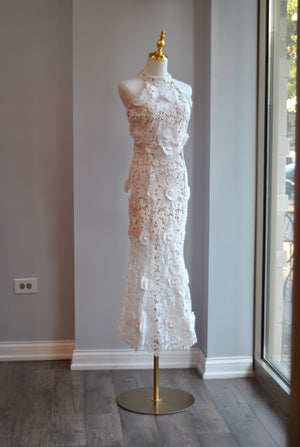 WHITE LACE MIDI DRESS