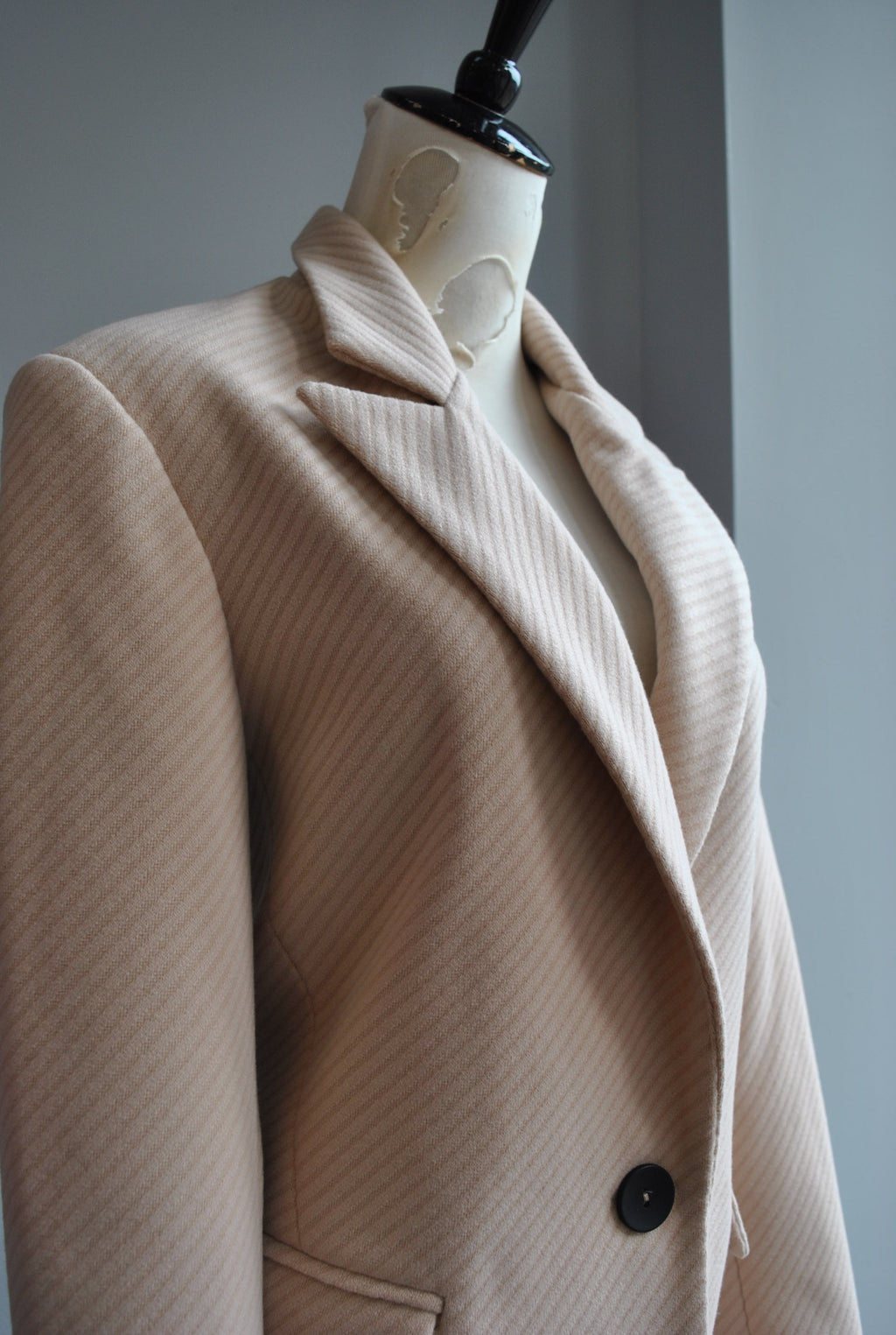BEIGE SPRING BLAZER JACKET