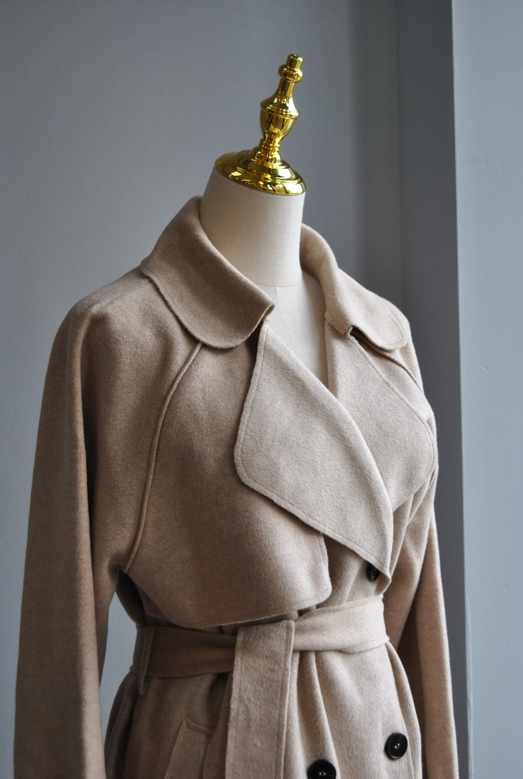 BEIGE SWEATER TRENCH COAT