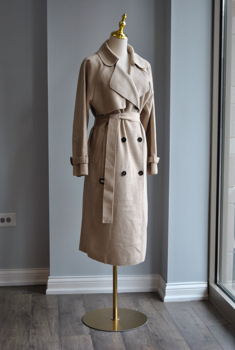 BEIGE SWEATER TRENCH COAT