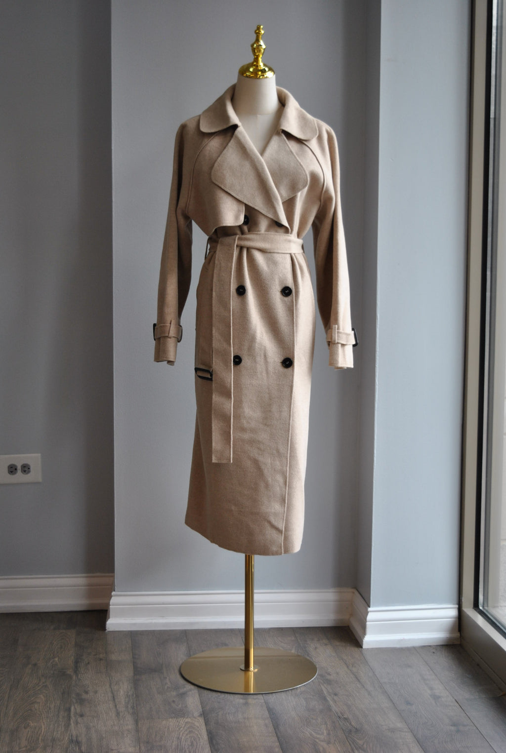 BEIGE SWEATER TRENCH COAT