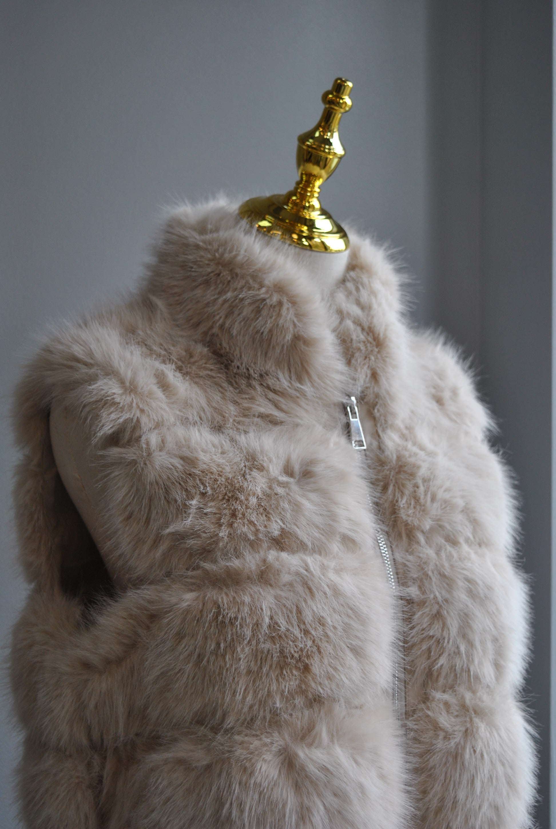 VANILLA FAUX FUR CROPPED VEST – Le Obsession Boutique