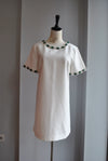 WHITE TUNIC WITH EMERALD GREEN CRYSTALS