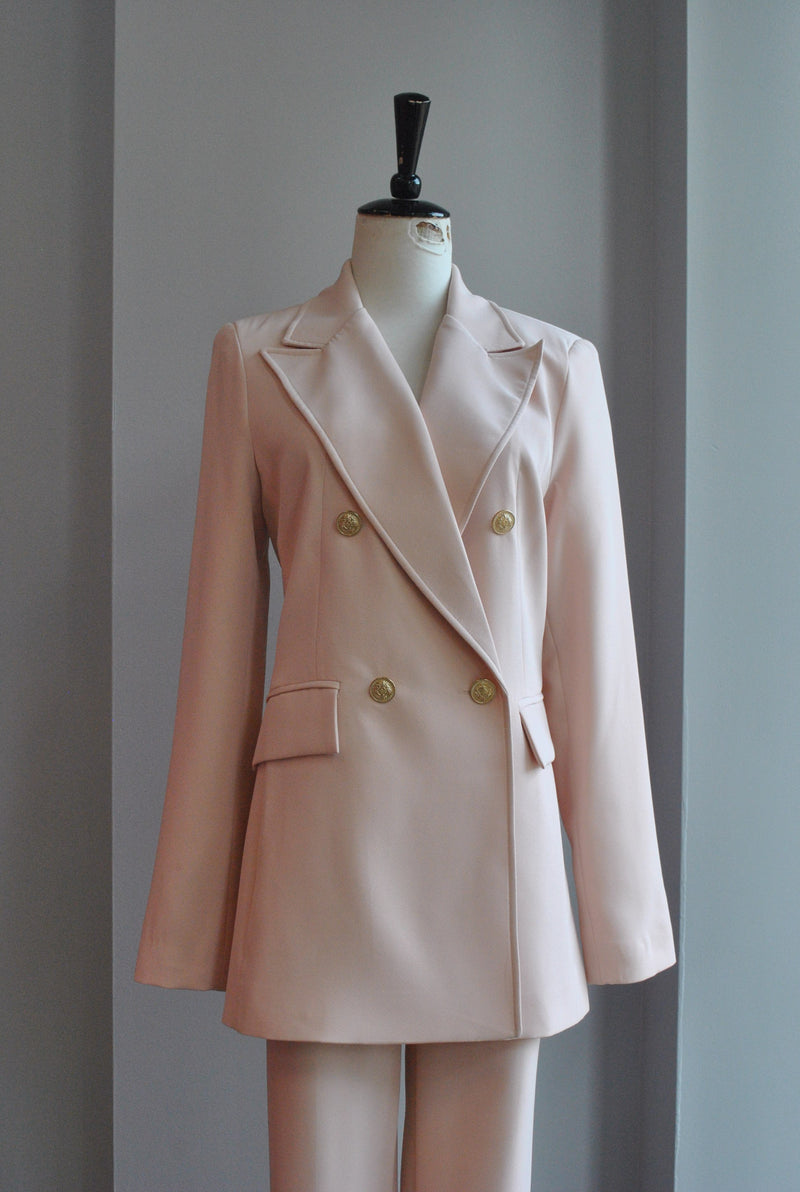 BLUSH PINK SUIT WITH OVERSIZED BLAZER AND SKINNY PANTS
