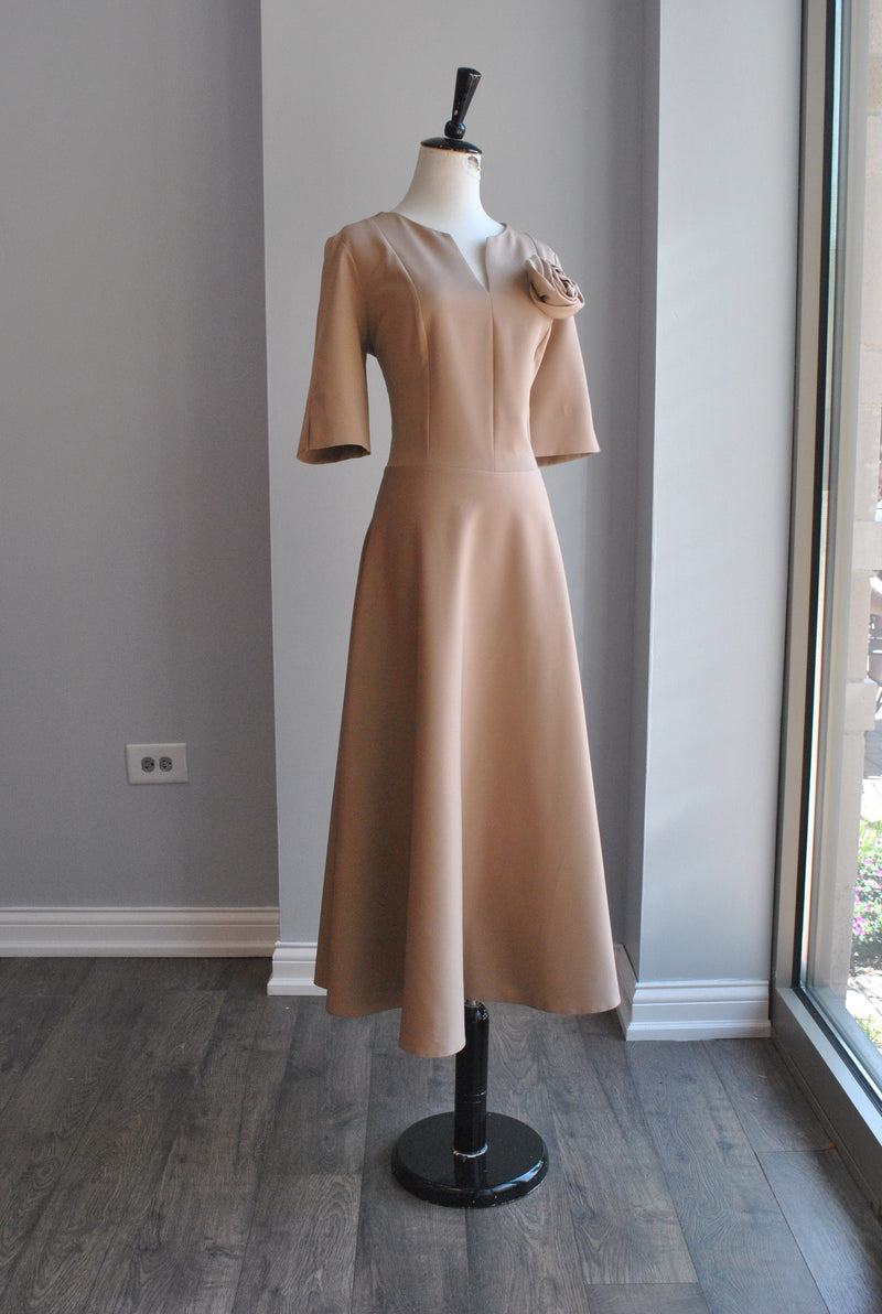 CARAMEL FIT AND FLAIR MIDI DRESS WITH A FLOWER