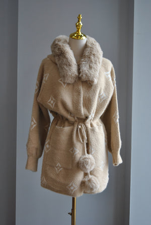 CARAMEL APLAKA COAT WITH DETACHABLE FUR