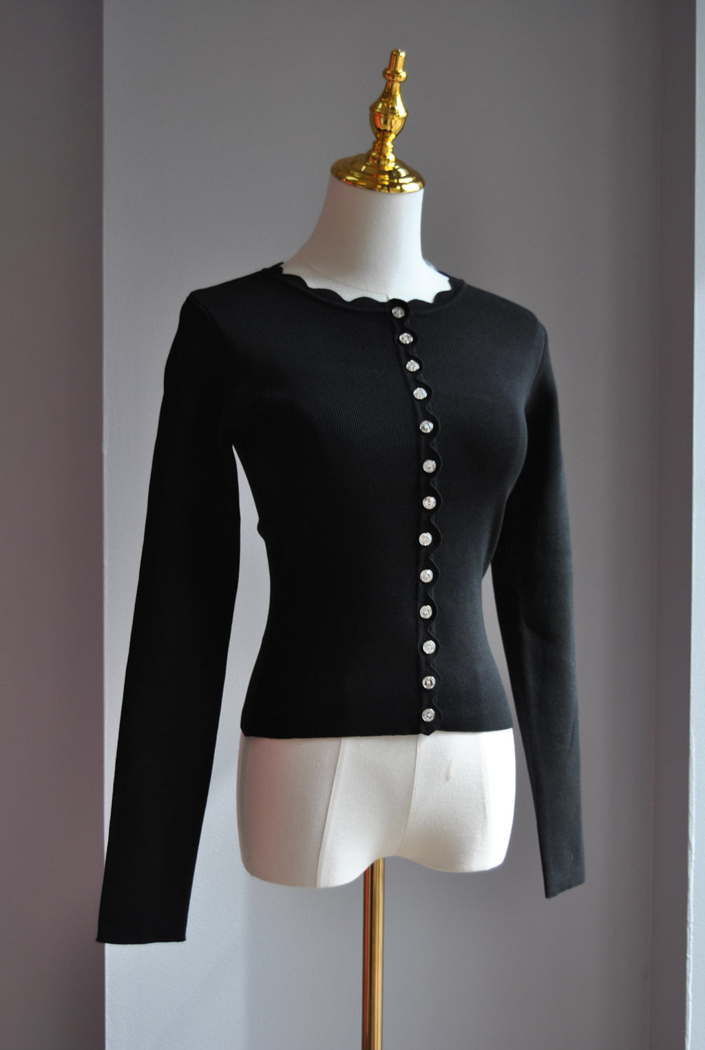 SIMPLE BLACK SWEATER TOP WITH CRYSTAL BUTTONS